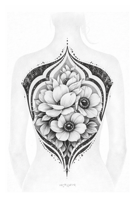 (SPEZIALPREIS): Florales Rücken-Ornament im “Schutzschild”-Rahmen