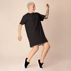 Black Line - T-Shirt-Kleid