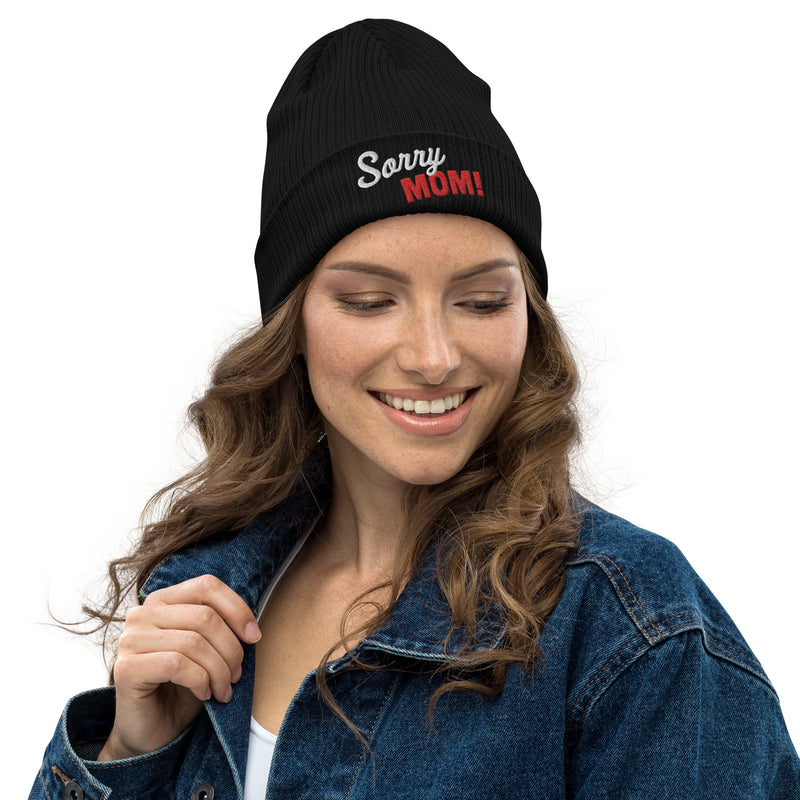 Black Line - Gerippte Bio-Beanie mit Stickerei