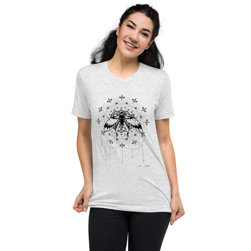 Motte mit Mandala T-Shirt