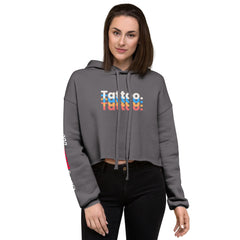 Retro ist wieder in Crop-Hoodie